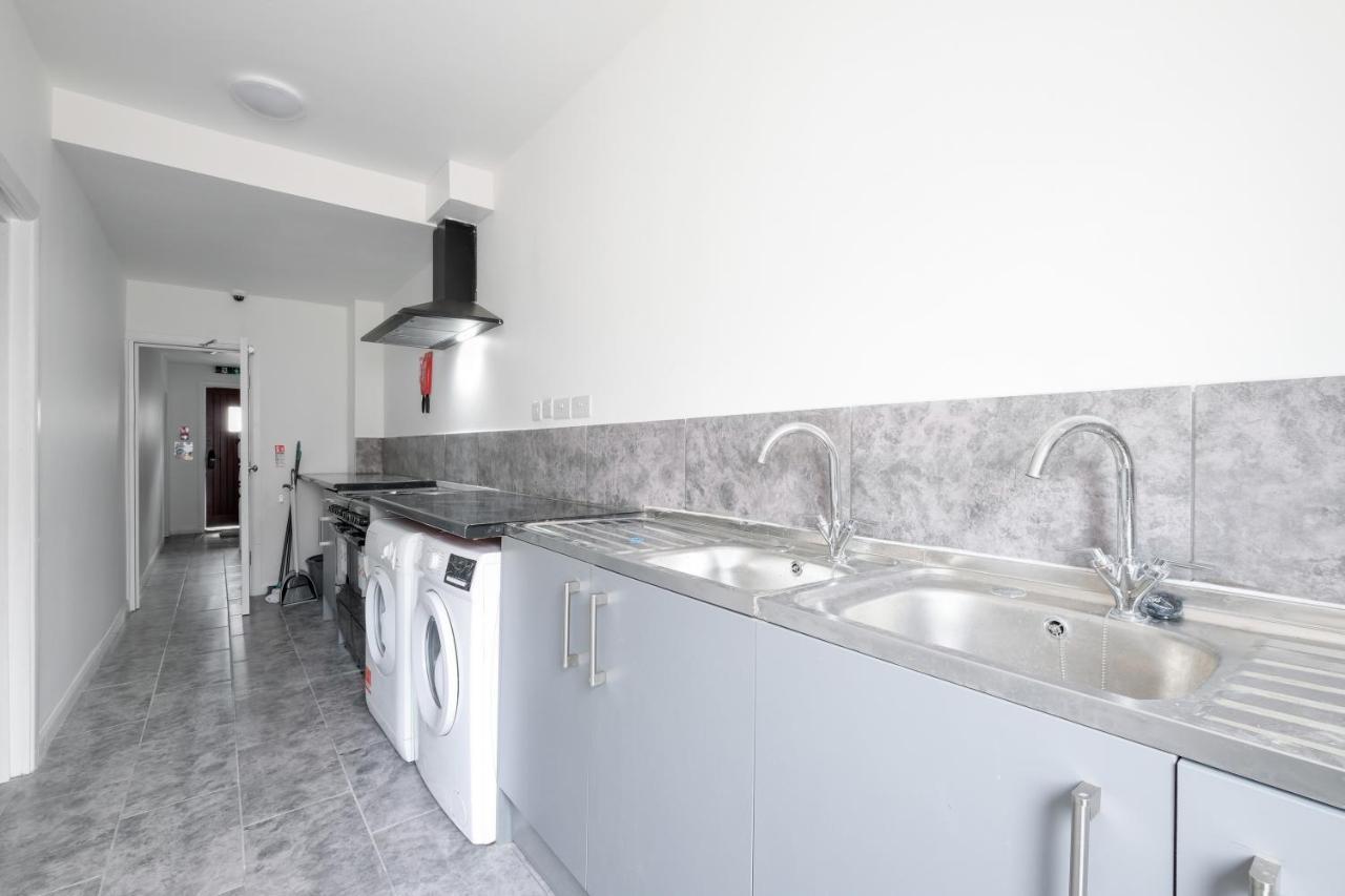 Fernbank Studios Sudbury Hill Harrow Self-Contained Studios With En-Suite Wembley Esterno foto