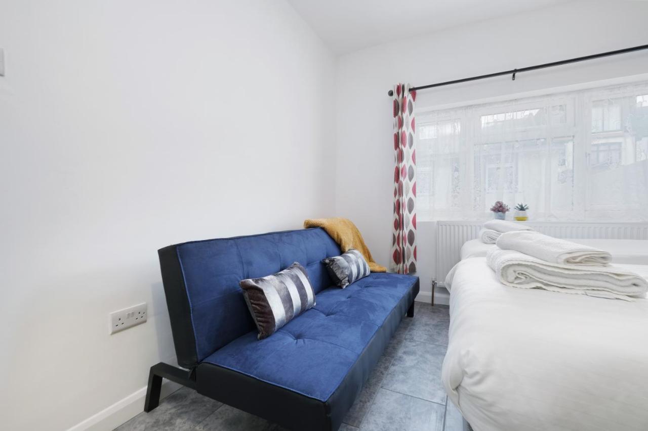 Fernbank Studios Sudbury Hill Harrow Self-Contained Studios With En-Suite Wembley Esterno foto
