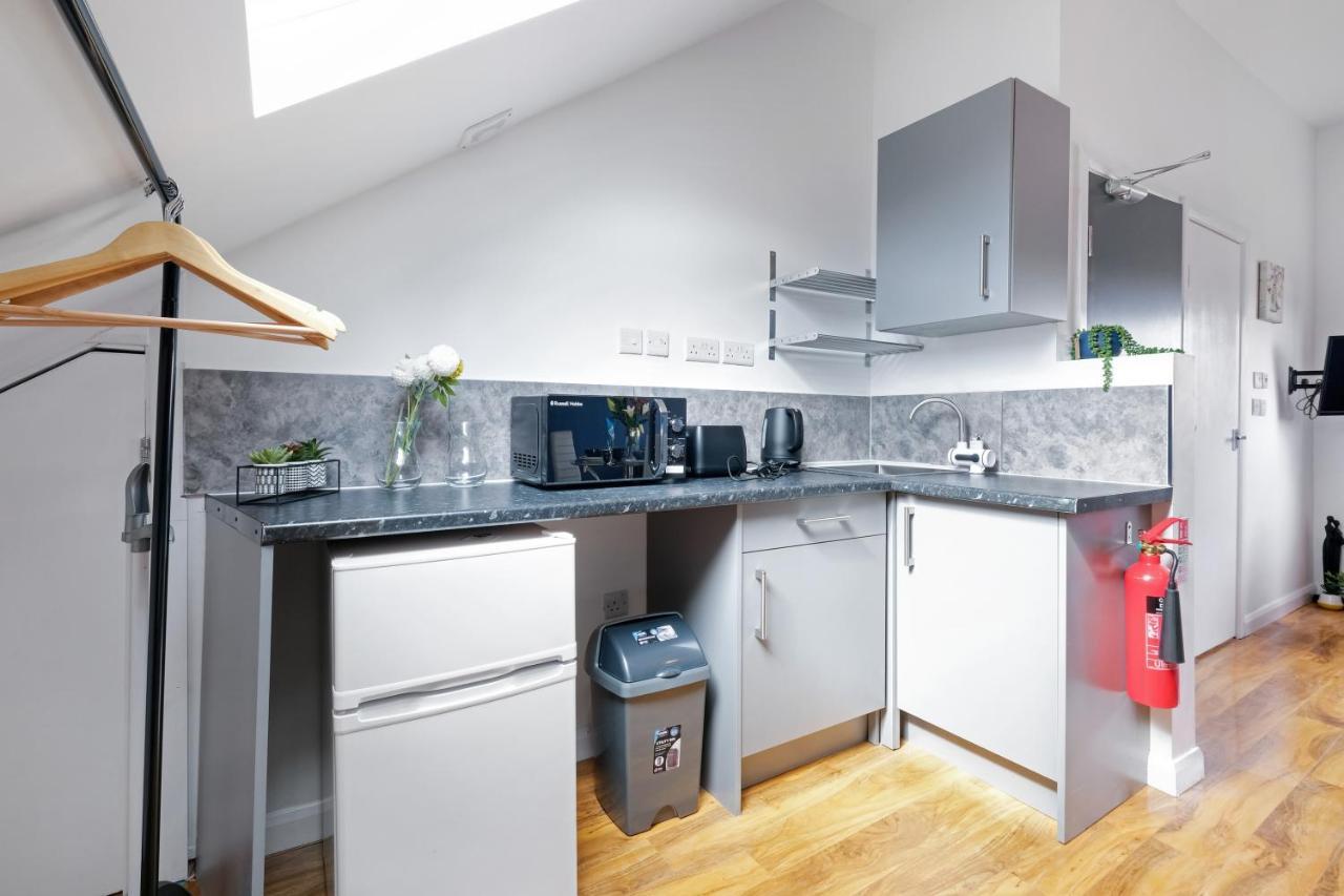 Fernbank Studios Sudbury Hill Harrow Self-Contained Studios With En-Suite Wembley Esterno foto