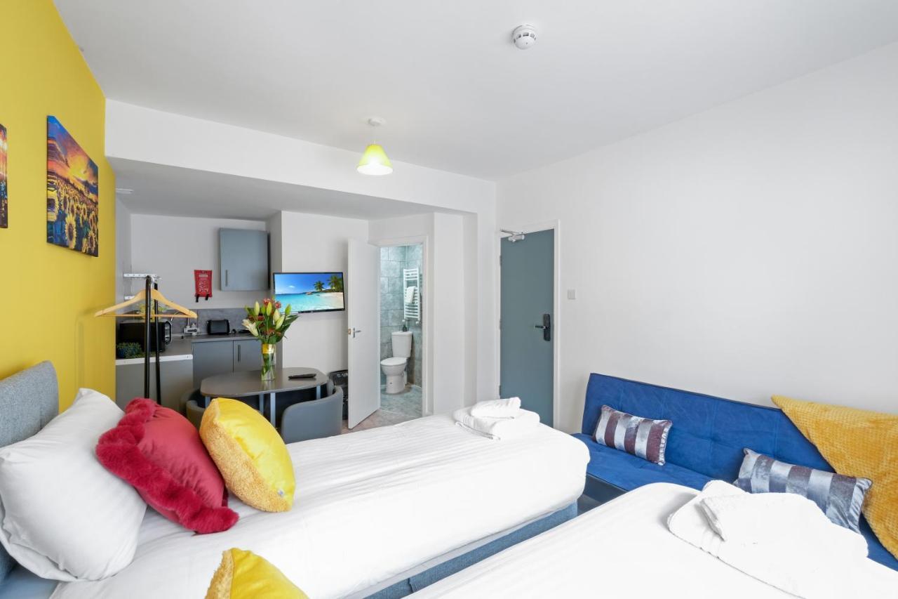 Fernbank Studios Sudbury Hill Harrow Self-Contained Studios With En-Suite Wembley Esterno foto