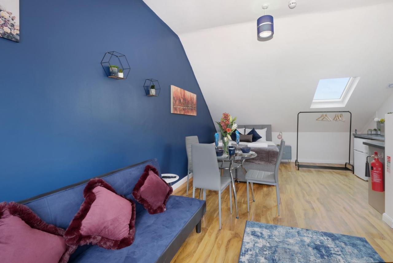 Fernbank Studios Sudbury Hill Harrow Self-Contained Studios With En-Suite Wembley Esterno foto