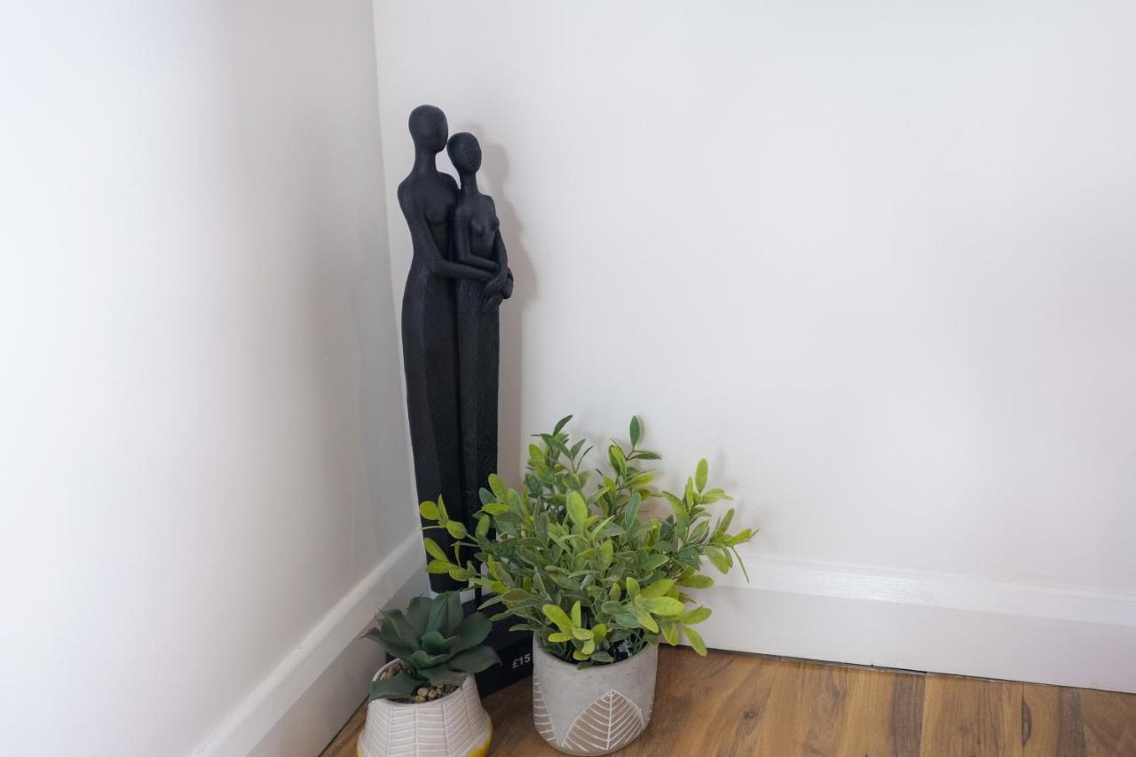 Fernbank Studios Sudbury Hill Harrow Self-Contained Studios With En-Suite Wembley Esterno foto